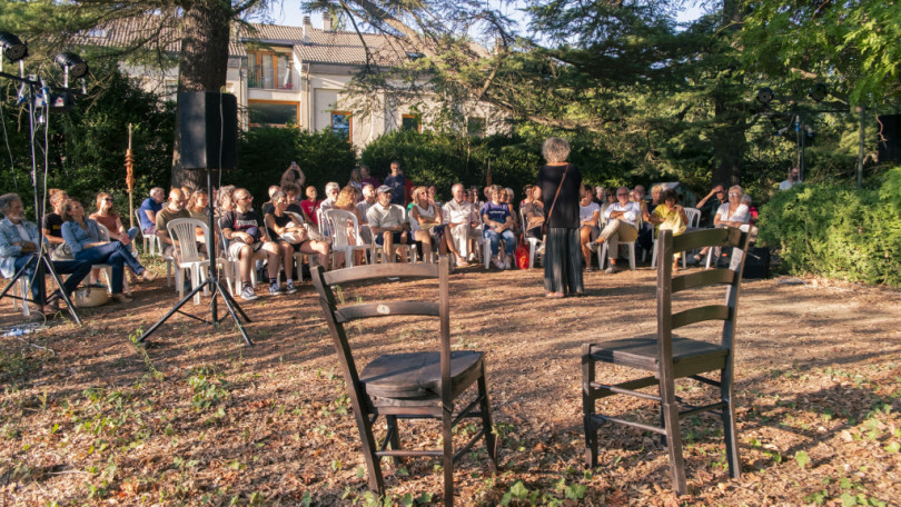 Ecco “La Casa in Collina”: teatro, natura e convivio